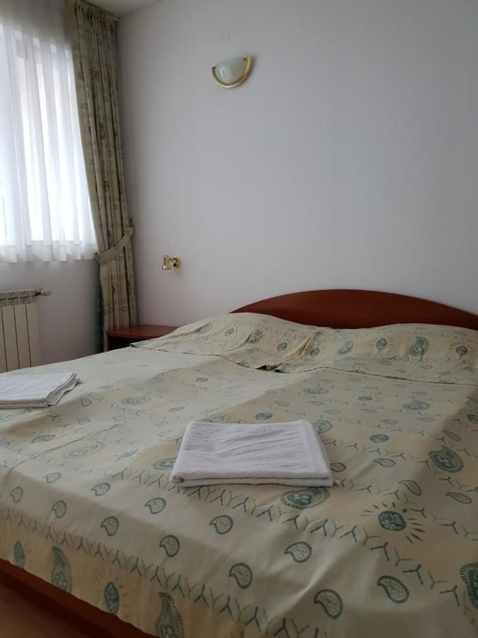 Гостевой дом Guest House Karov - 2 Stars Чепеларе