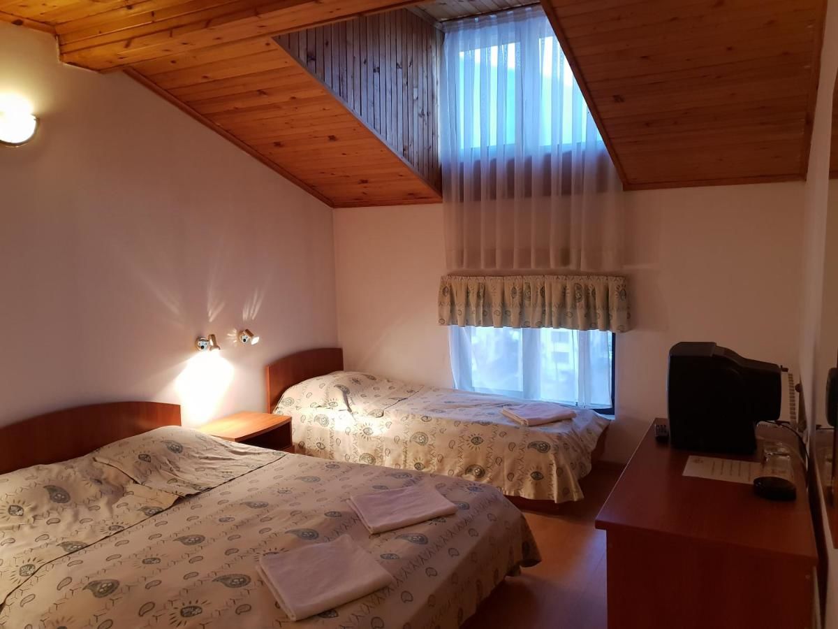 Гостевой дом Guest House Karov - 2 Stars Чепеларе-18