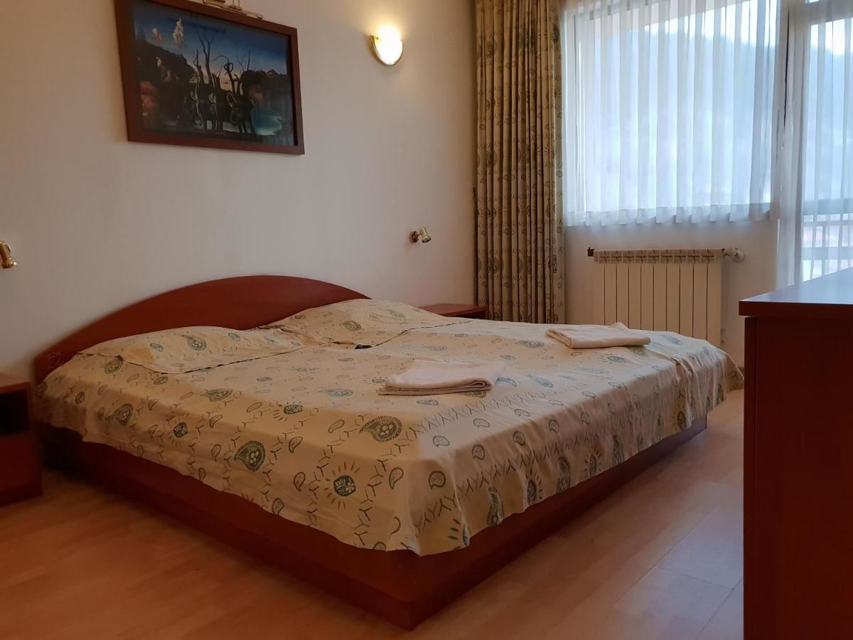 Гостевой дом Guest House Karov - 2 Stars Чепеларе-20