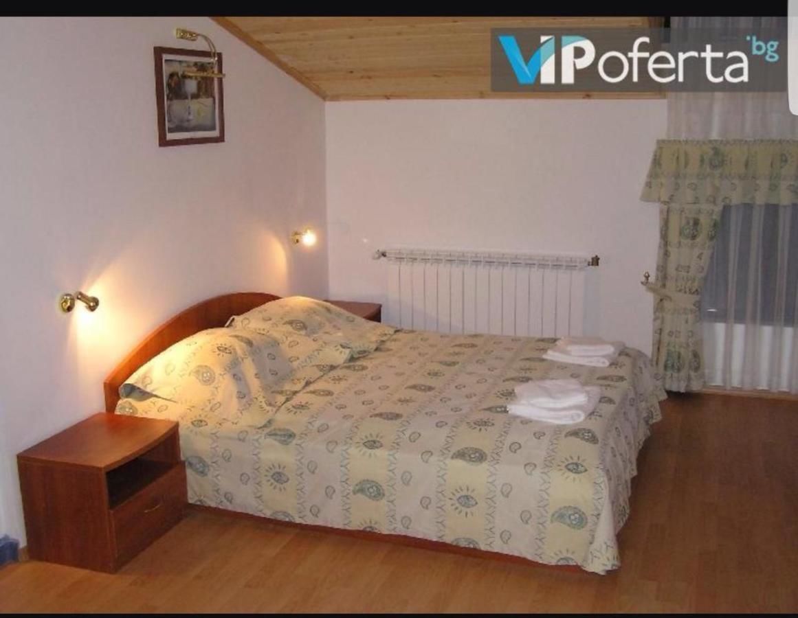 Гостевой дом Guest House Karov - 2 Stars Чепеларе-25